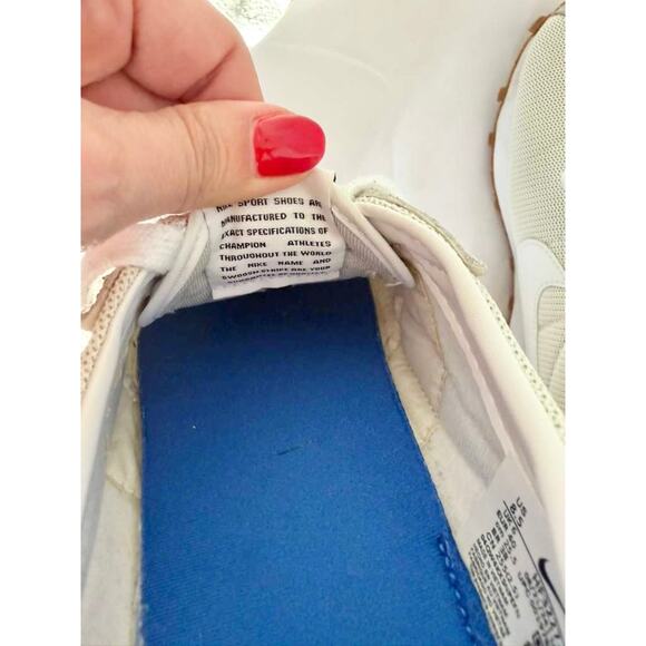 Nike LD-1000 Women's Size 8.5 White Gum Athletic Running Shoes from Aritzia - Picture 8 of 10